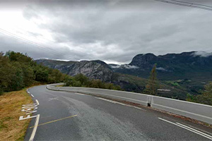 Lysevegen es una impresionante carretera noruega con 27 curvas cerradas